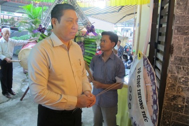 Chủ tịch Đà Nẵng gợi hướng giúp gia đình cậu bé ung thư ước mơ làm CSGT