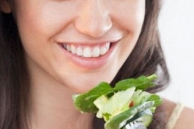 Hoa quả và rau xanh giúp giảm nguy cơ đột quỵ ở phụ  nữ 