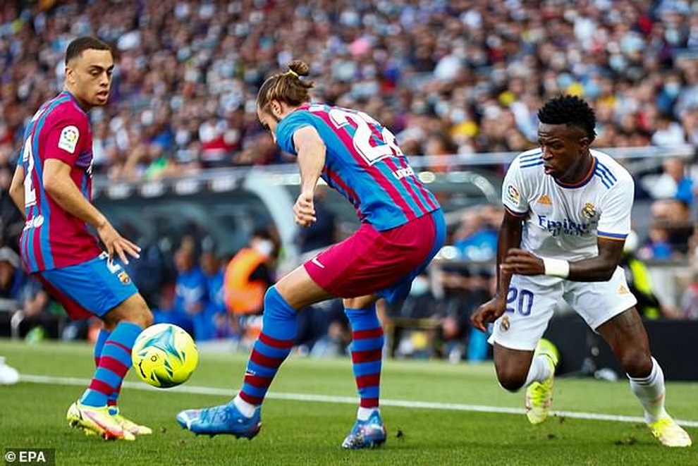 Những khoảnh khắc Real Madrid đánh bại Barcelona tại Nou Camp - 6 Những khoảnh khắc Real Madrid đánh bại Barcelona tại Nou Camp - 6