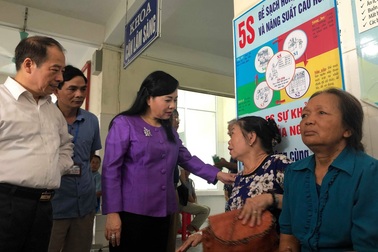 Bộ trưởng Y tế gay gắt phê bình sự lãng phí phòng cho sinh đẻ tại các trạm y tế xã