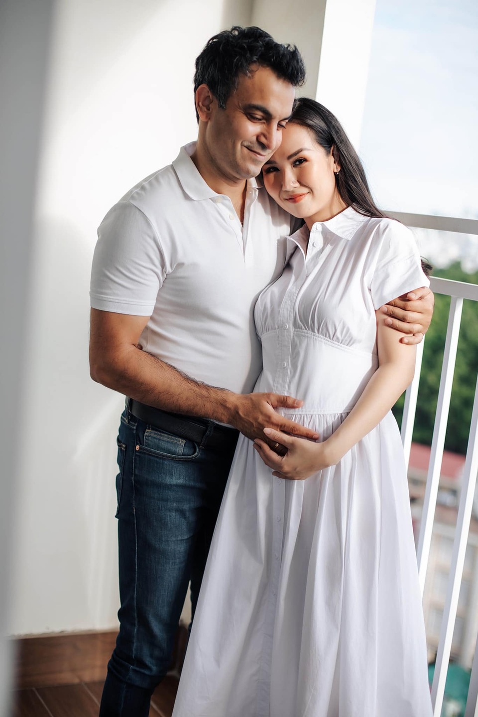Đàm Thu Trang khoe quà 8/3 sớm của ông xã Quốc Cường - 14 Đàm Thu Trang khoe quà 8/3 sớm của ông xã Quốc Cường - 14