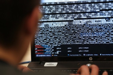 Báo Mỹ: Tin tặc Trung Quốc ồ ạt tấn công ngành mũi nhọn của Nga