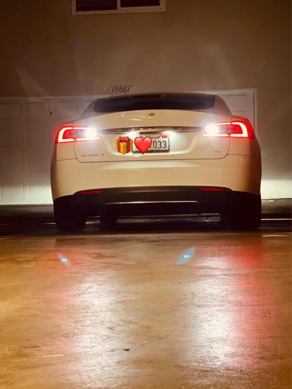 Thúy Nga tiết lộ Kim Hiền rất giàu có, đi xế hộp 150 ngàn USD - 2