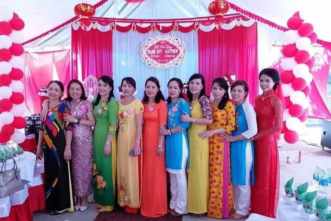 Dân mạng hai tỉnh sôi sùng sục truy gia đình đông con gái nhất - 4 Dân mạng hai tỉnh sôi sùng sục truy gia đình đông con gái nhất - 4