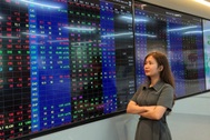 Chứng khoán lên 21 điểm, VIC, PNJ tăng mạnh