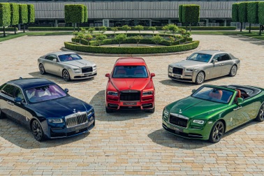 Rolls-Royce cam kết sẽ bán xe điện "rẻ" như xe xăng