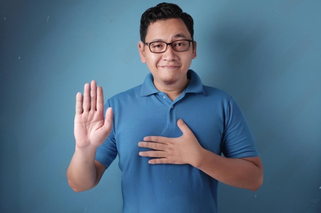 Le directeur d'école a été renvoyé pour avoir fait jurer aux parents de ne pas s'en prendre aux enseignants - 2 Hiệu trưởng bị cách chức vì bắt phụ huynh thề không giận dữ với giáo viên - 2