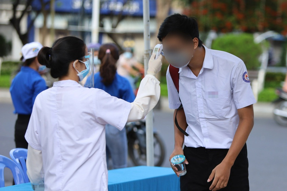 Ngày cuối, hơn 400 thí sinh bất ngờ bị dừng thi vì liên quan 29 F1 - 1 Ngày cuối, hơn 400 thí sinh bất ngờ bị dừng thi vì liên quan 29 F1 - 1