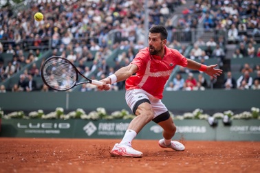 Djokovic tiến vào bán kết, sáng cửa vô địch Geneva Open 2025
