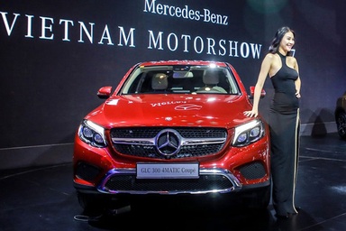 Mercedes-Benz GLC bị nước vào cầu trước: Phương án xử lí của hãng chưa thuyết phục