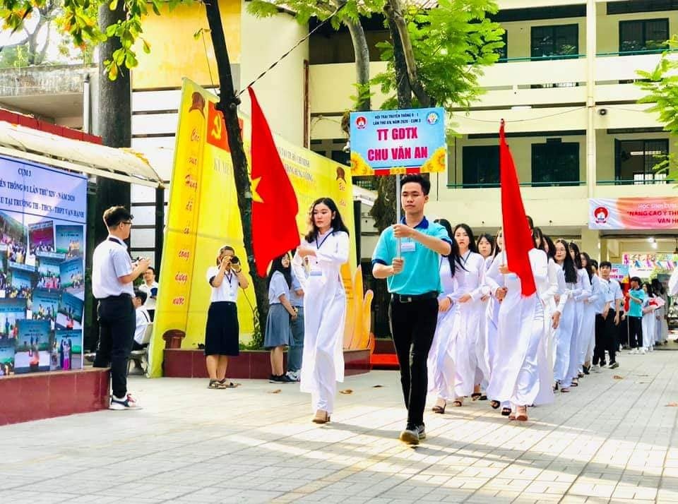 Công dân trẻ tiêu biểu TPHCM tiếp tục được tuyên dương Sinh viên 5 tốt - 3 Công dân trẻ tiêu biểu TPHCM tiếp tục được tuyên dương Sinh viên 5 tốt - 3