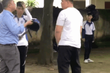 Làm rõ clip thầy giáo dùng thước, mũ bảo hiểm đánh học sinh