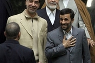 Iran "ngáng đường" 38 thanh sát viên của IAEA