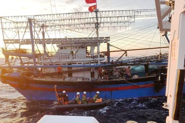 Tìm thấy 2 thi thể gần khu vực tàu cá bị chìm ở Bạch Long Vĩ