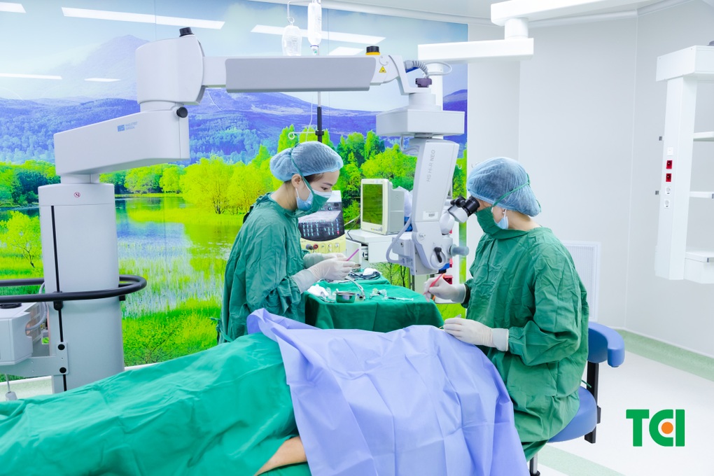 Phaco cataract surgery - saving the eyes of a diabetic patient in his 80s - 2 Mổ đục thủy tinh thể bằng Phaco - cứu đôi mắt người bệnh tiểu đường U80 - 2