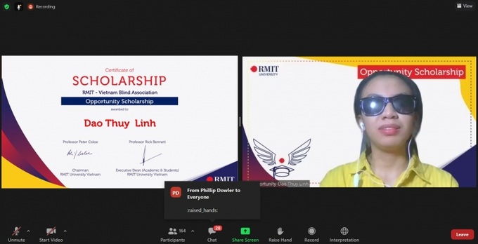 Sinh viên nhận Học bổng Chắp cánh ước mơ Đại học RMIT Đào Thuỳ Linh. Ảnh: Ngọc Minh