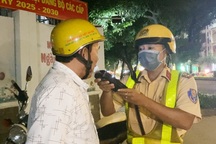 Uống bia rồi lái xe về sau tiệc sinh nhật, tài xế ở TPHCM bị phạt 7 triệu