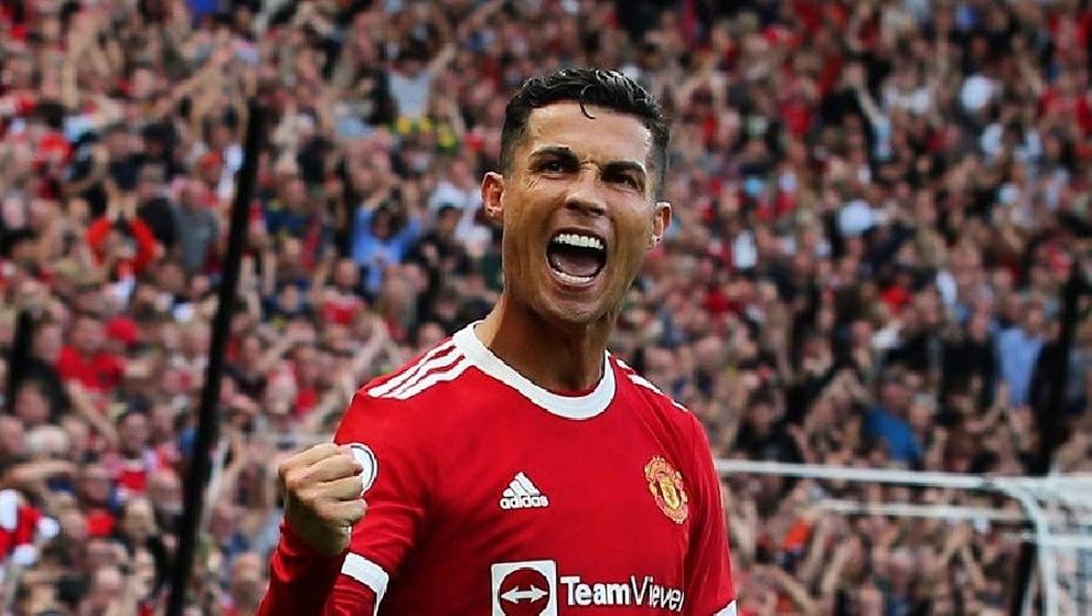 Mẹ của C.Ronaldo khóc nức nở khi thấy con trai tỏa sáng rực rỡ - 3 Mẹ của C.Ronaldo khóc nức nở khi thấy con trai tỏa sáng rực rỡ - 3