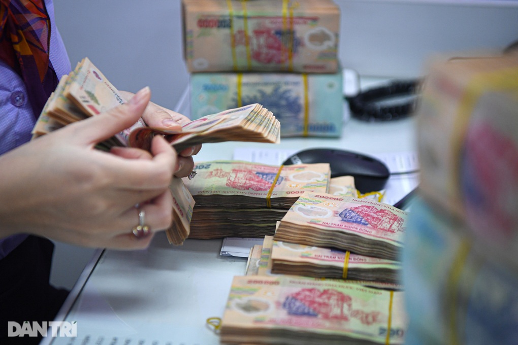 Tín dụng bất động sản tăng mạnh, chiếm gần 21% tổng dư nợ - 2 Tín dụng bất động sản tăng mạnh, chiếm gần 21% tổng dư nợ - 2