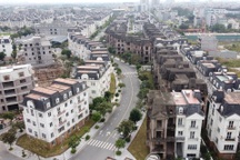 Bất động sản trầm lắng, đã tới lúc chấp nhận cắt lỗ còn hơn mất hết?