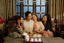 NSND Lan Hương nói gì khi "Gia đình mình vui bất thình lình" bị chê?