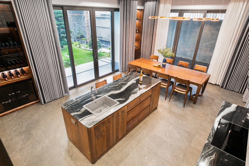 Người phụ nữ giấu chồng con xây riêng căn biệt thự 25 tỷ đồng ở Vĩnh Phúc - 3 Người phụ nữ giấu chồng con xây riêng căn biệt thự 25 tỷ đồng ở Vĩnh Phúc - 3