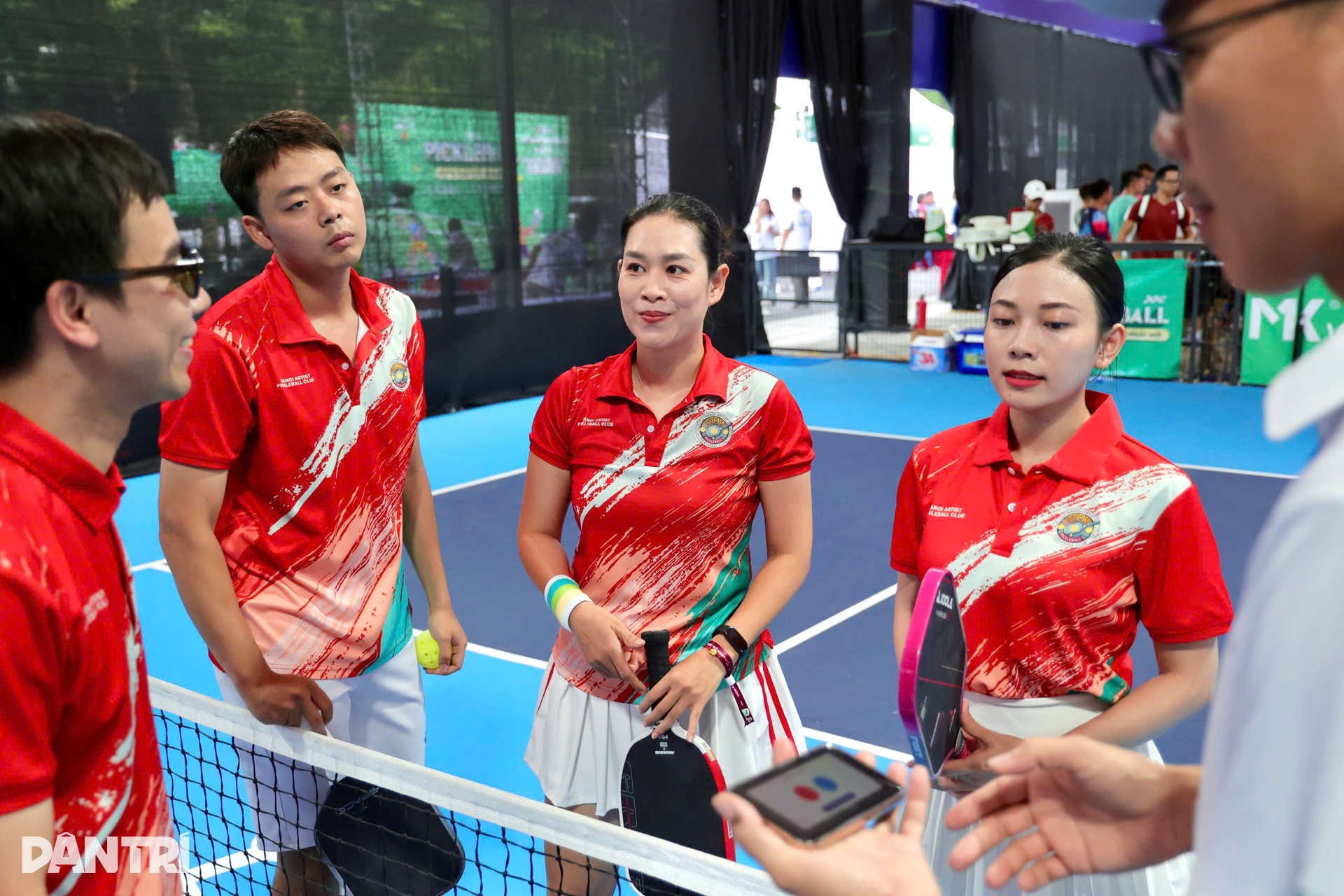 Hà Hương “Phía trước là bầu trời” được chồng ủng hộ, tự tin chơi pickleball - 5