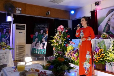 Ca sĩ Hiền Anh hát về những cảnh sát điều tra tội phạm ma tuý.