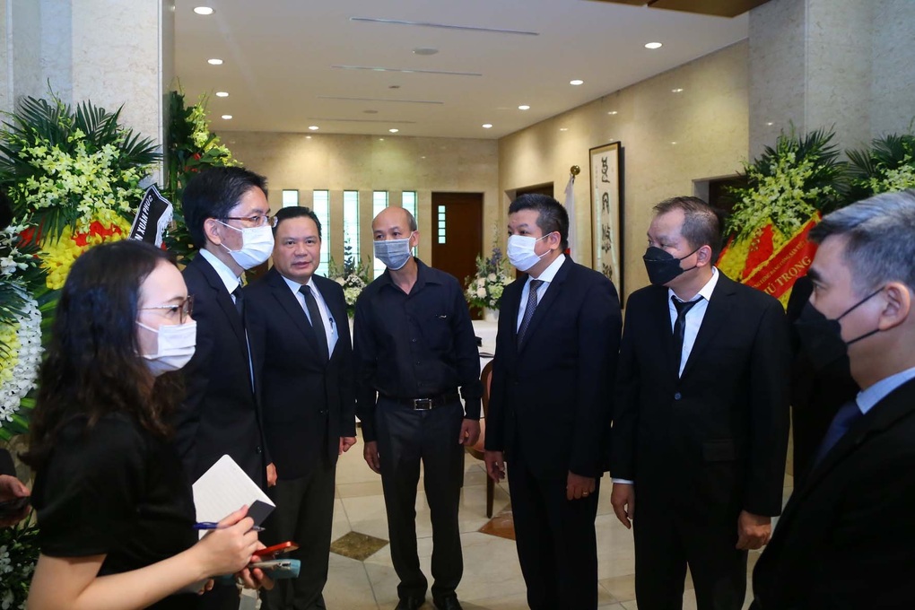 Chủ tịch nước, Thủ tướng ghi sổ tang tưởng niệm ông Abe Shinzo - 6 Chủ tịch nước, Thủ tướng ghi sổ tang tưởng niệm ông Abe Shinzo - 6
