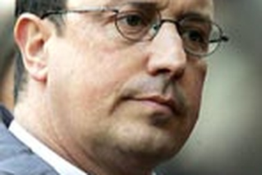 Spurs nổi cáu với Rafa