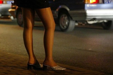 Biến đổi khí hậu đẩy nhiều thiếu nữ Zimbabwe vào nghề mại dâm