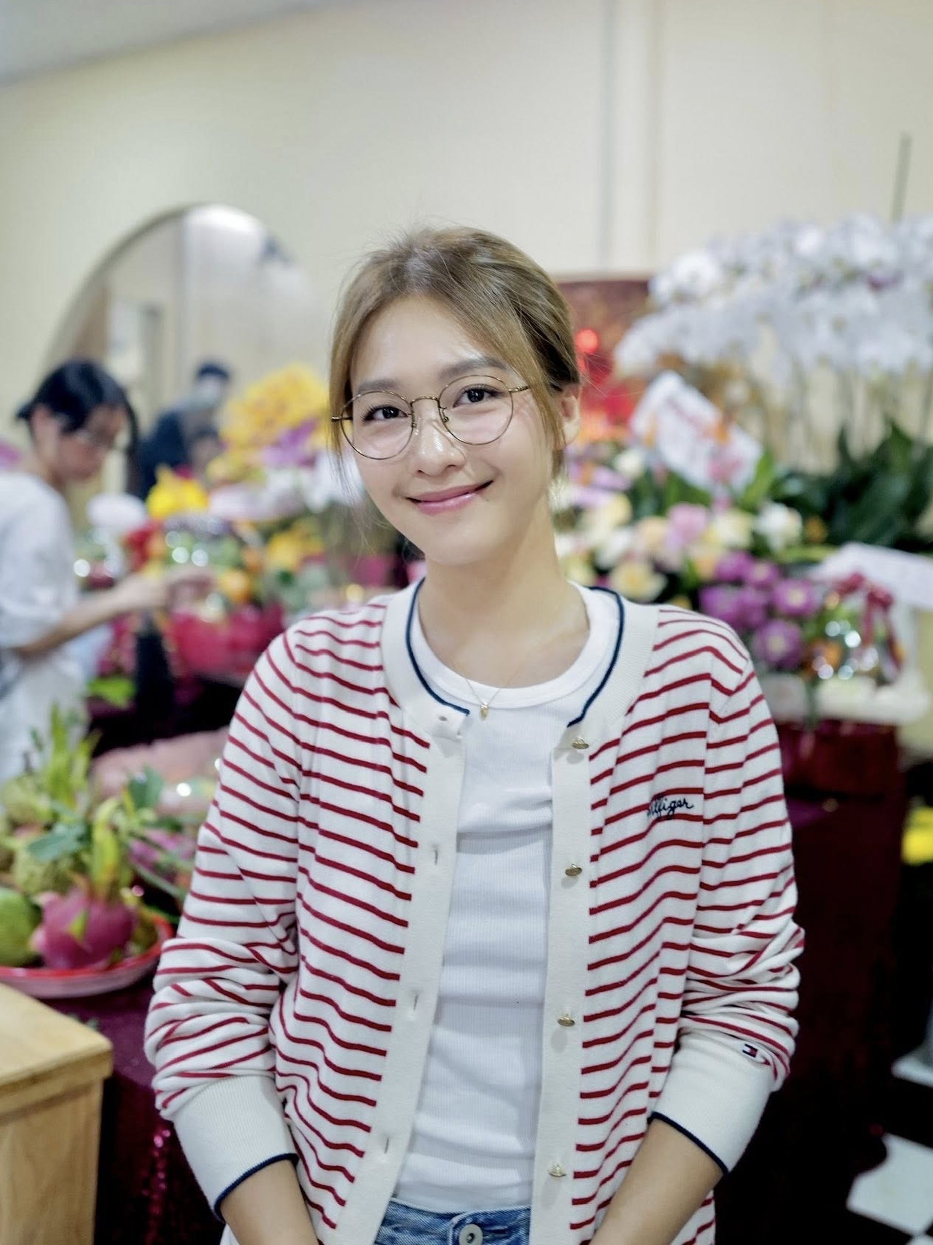 Khả Ngân ngoại hình khác lạ, cuộc sống ra sao sau biến cố sức khỏe? - 5 Khả Ngân ngoại hình khác lạ, cuộc sống ra sao sau biến cố sức khỏe? - 5