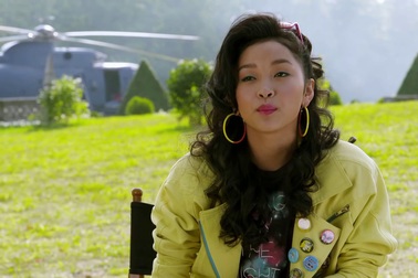 Đồng Lan trả lời phỏng vấn trên phim trường “X-Men: Apocalypse” (Dị nhân: Khải huyền - 2016)