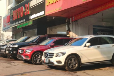 Xe sang cũ giá 1 tỷ ế không ai mua, người bán sốt ruột sợ chôn vốn