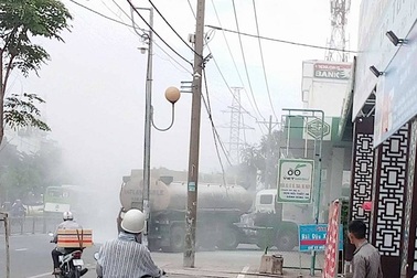 Kịp thời khống chế đám cháy trước cây xăng ở Sài Gòn