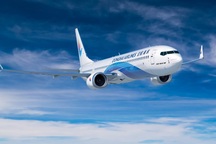 Phi công bị đánh gãy răng trên máy bay