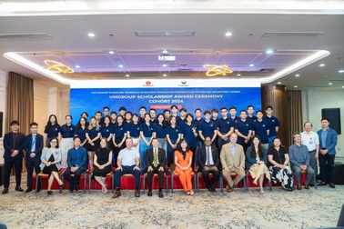 Vingroup trao hơn 640 tỷ đồng Học bổng Khoa học Công nghệ trong 6 năm