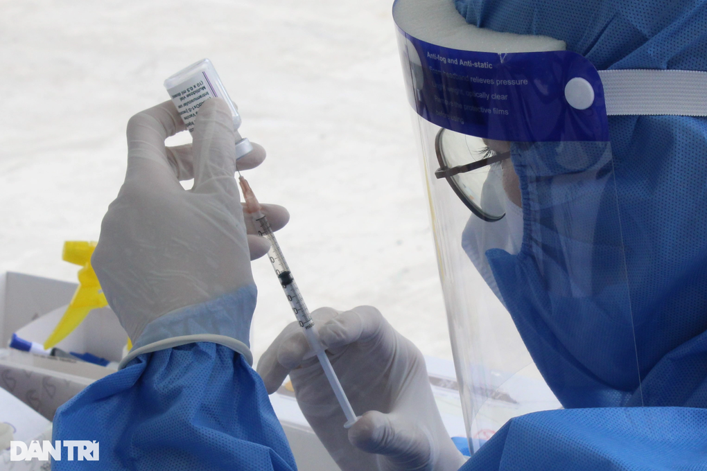 Sóc Trăng thu hồi quy định gắt liên quan vaccine Covid-19 mũi 4 - 1 Sóc Trăng thu hồi quy định gắt liên quan vaccine Covid-19 mũi 4 - 1