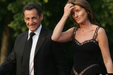 Tổng thống Pháp tái ngộ vợ cũ