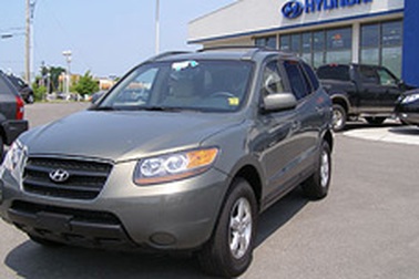 Hyundai giảm giá Santa Fe - Cắt bỏ trang thiết bị