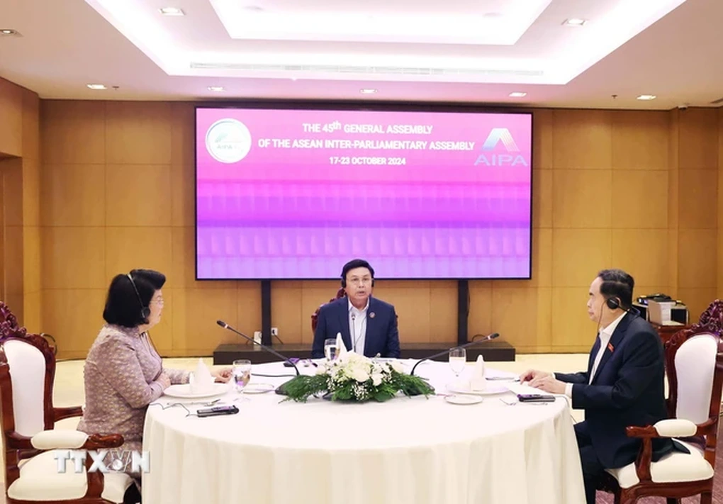 Chủ tịch Quốc hội Trần Thanh Mẫn hội kiến Tổng Bí thư, Chủ tịch nước Lào - 5 Chủ tịch Quốc hội Trần Thanh Mẫn hội kiến Tổng Bí thư, Chủ tịch nước Lào - 5
