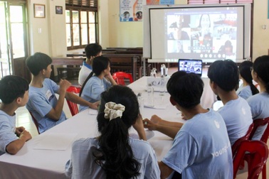 SHB và ManCity đào tạo các bạn trẻ kỹ năng chủ động thích ứng