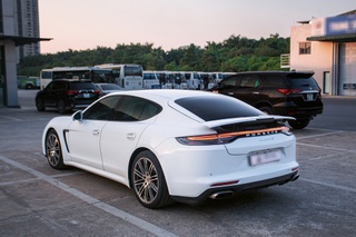 Chi gần 300 triệu đồng "biến" Porsche Panamera 2013 giống bản Turbo S 2023 - 5