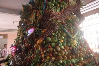 Chiêm ngưỡng mâm trái cây Tứ linh nặng 3,5 tấn "độc" nhất Xứ dừa