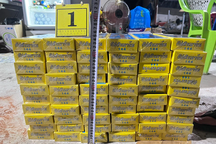 Bắt tạm giam 2 người vận chuyển hơn 600kg pháo nổ ở TPHCM