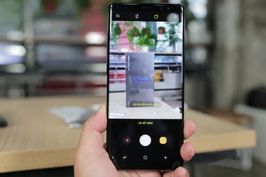 Đập hộp Galaxy Note8 chính hãng đầu tiên tại Việt Nam