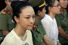 Hoa hậu Trương Hồ Phương Nga nhận 16,5 tỷ đồng là “tình phí”?