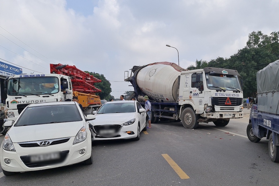 Quy tắc 3 giây - Kinh nghiệm tránh dồn toa khi chạy xe trên cao tốc - 1 Quy tắc 3 giây - Kinh nghiệm tránh dồn toa khi chạy xe trên cao tốc - 1