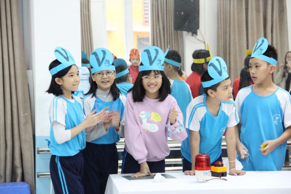 Công nghệ giáo dục giúp phát triển tư duy ngôn ngữ cho trẻ tại CGD School - 4 Công nghệ giáo dục giúp phát triển tư duy ngôn ngữ cho trẻ tại CGD School - 4