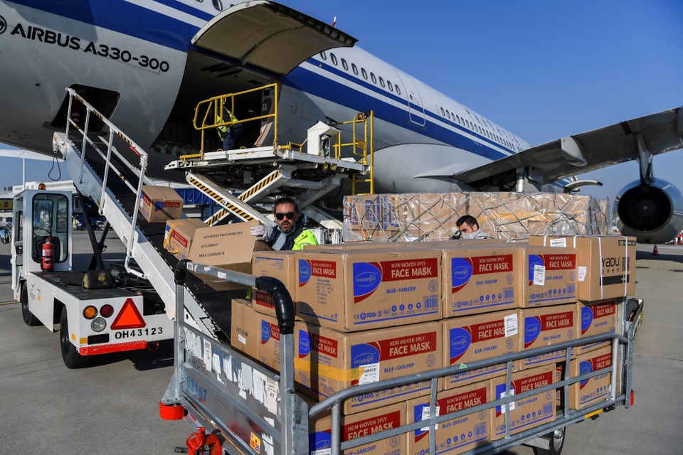 Hàng chục vạn nhà máy khẩu trang mọc lên như nấm, giờ chật vật tồn tại - 3 Hàng chục vạn nhà máy khẩu trang mọc lên như nấm, giờ chật vật tồn tại - 3